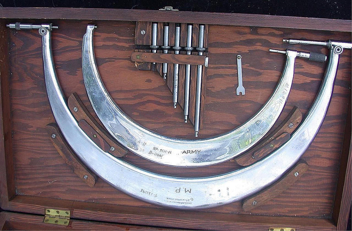 TUBULAR MICROMETER CO. CALIPER & WOOD CASE 12" - 18" 0.0001" TUMICO SPINDLE ROD
