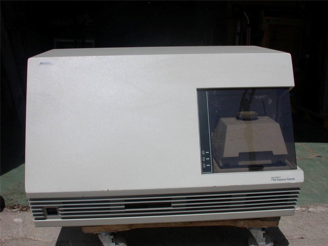 ABI PRISM 7700 PERKIN ELMER PRISM SEQUENCE DETECTOR