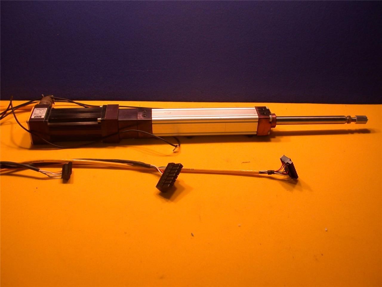 PARKER COMPUMOTOR SM233BE-TTQN SERVO MOTOR