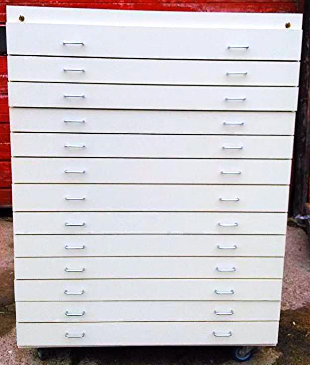 13 DRAWER WOODEN MAP FILE WHITE FORMICA BLUEPRINT ART SUPPLY CABINET WHEEL 44x22