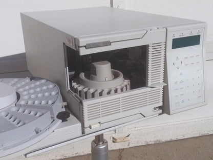 HP HEWLETT PACKARD SERIES 1050 SAMPLER 79855A CHROMATOGRAPHY PLUS TRAY & EXTRAS