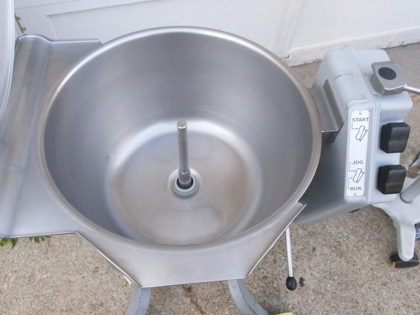 HOBART HCM 450 VERTICAL CUTTER MIXER 45QT DOUGH CHOPPER on WHEELS Updated Model