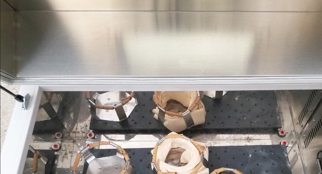 NEW BRUNSWICK EPPENDORF INNOVA 4300 SHAKER LARGE CAPACIT DIGITAL FLOOR INCUBATOR