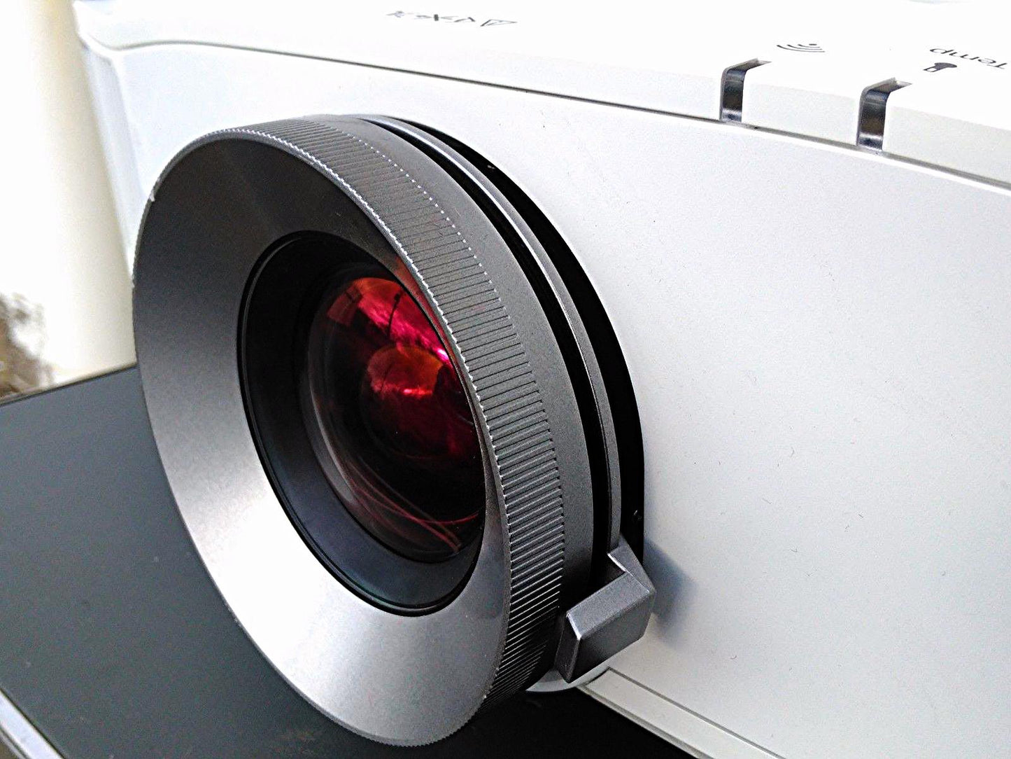 EPSON POWERLITE PRO G5200W HIGH DEFINITION MODEL H286A LCD PROJECTOR 4200 Lumens