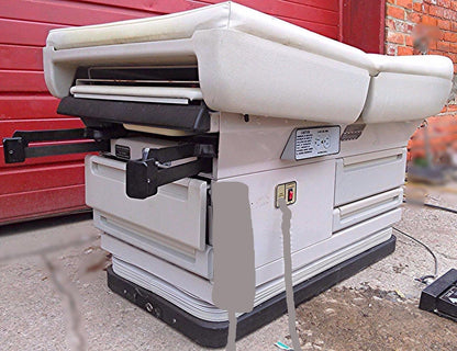 MIDMARK 405 Motorized Patient Exam Table Hi Low & FOOT REMOTE CONTROL