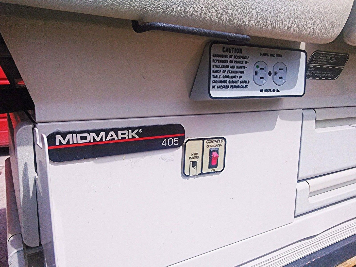 MIDMARK 405 Motorized Patient Exam Table Hi Low & FOOT REMOTE CONTROL