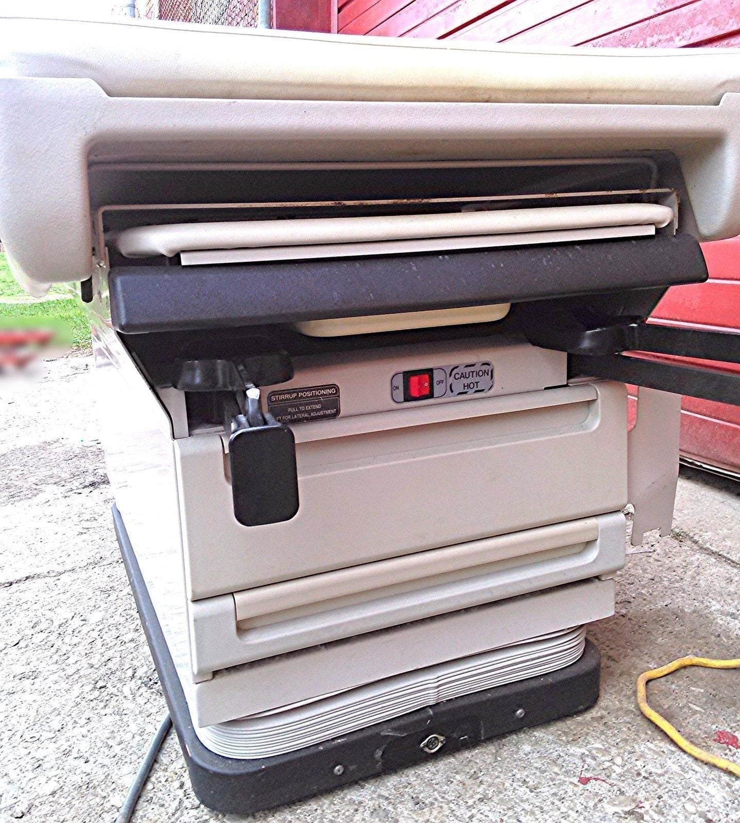 MIDMARK 405 Motorized Patient Exam Table Hi Low & FOOT REMOTE CONTROL