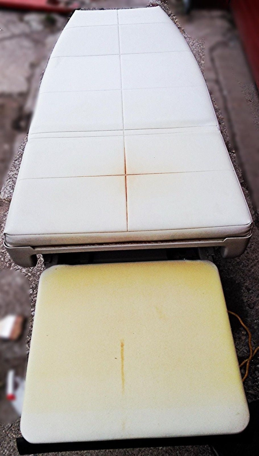 MIDMARK 405 Motorized Patient Exam Table Hi Low & FOOT REMOTE CONTROL