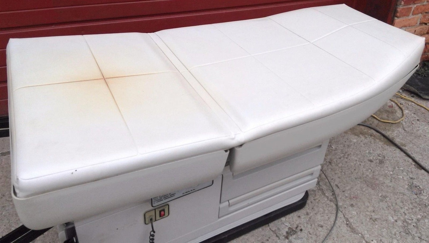 MIDMARK 405 Motorized Patient Exam Table Hi Low & FOOT REMOTE CONTROL