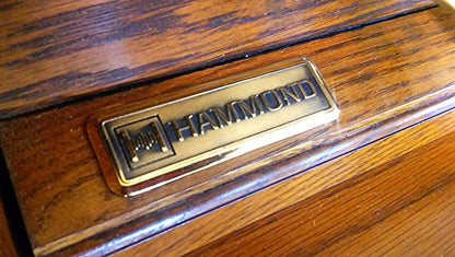 HAMMOND 820 ORGAN with ORIGINAL BENCH & MANUAL WATCH VIDEO OF THIS UNIT WORKING