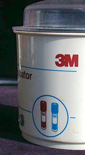 3M ATTEST STEAM INCUBATOR STERILIZER BENCHTOP MINI MICRO BIOLOGICAL INDICATOR