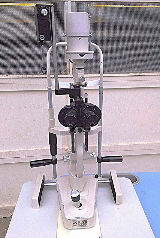 REICHERT XCEL 300 SLIT LAMP OPTOMETRY OPTOMETRIST ADJUST EXAM & OPHTHALMIC STAND