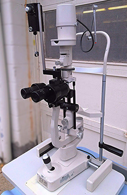 REICHERT XCEL 300 SLIT LAMP OPTOMETRY OPTOMETRIST ADJUST EXAM & OPHTHALMIC STAND