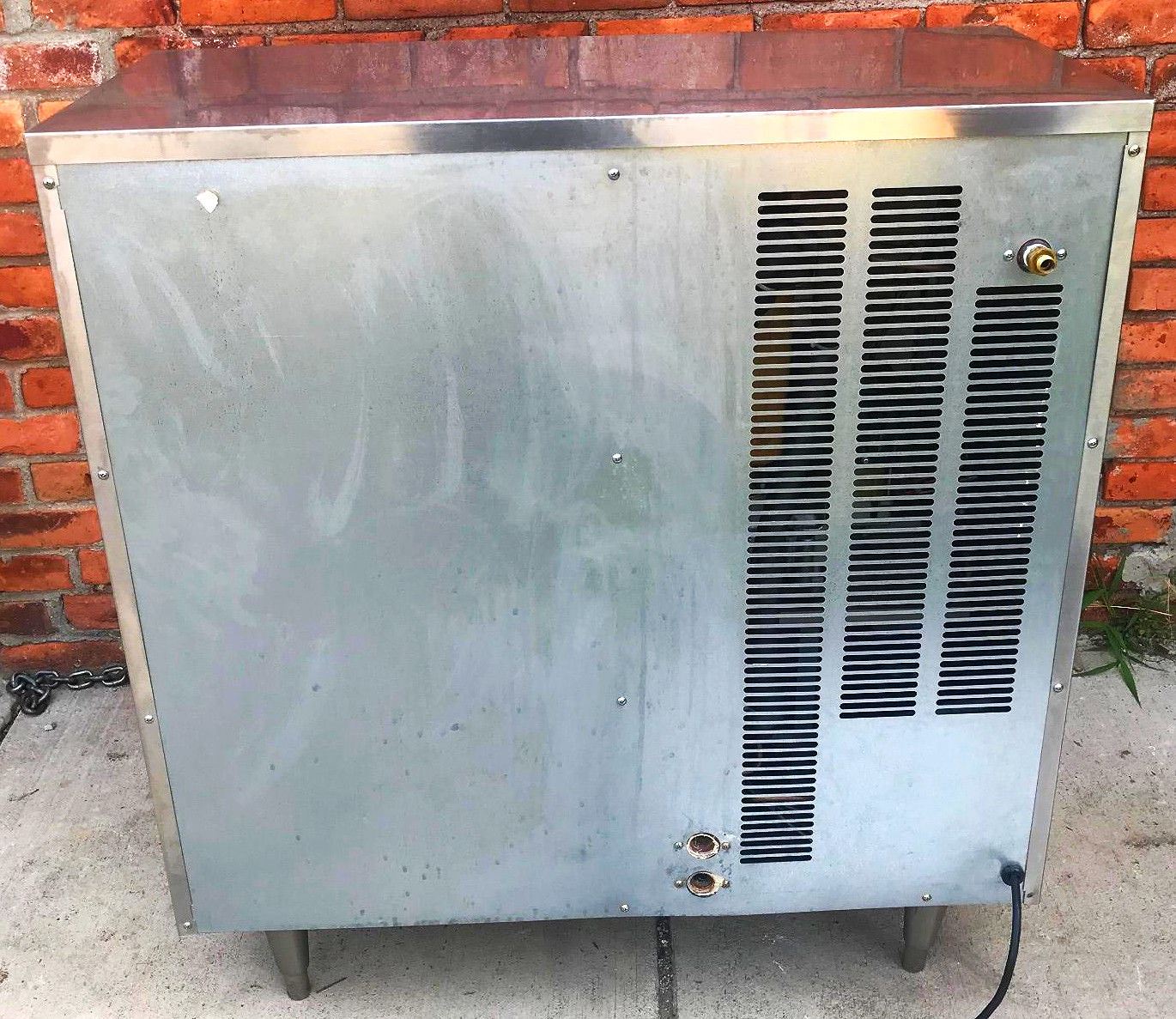 HOSHIZAKI F-300BAF UNDERCOUNTER FLAKE AIR COOL ICE MACHINE 353Lbs/day  FREE SHIP