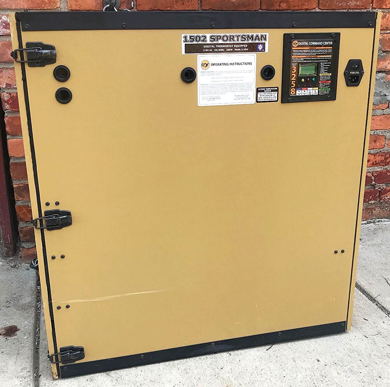 GQF SPORTSMAN 1502 DIGITAL EGG INCUBATOR & HATCHER COMBO CABINET WATCH VIDEO