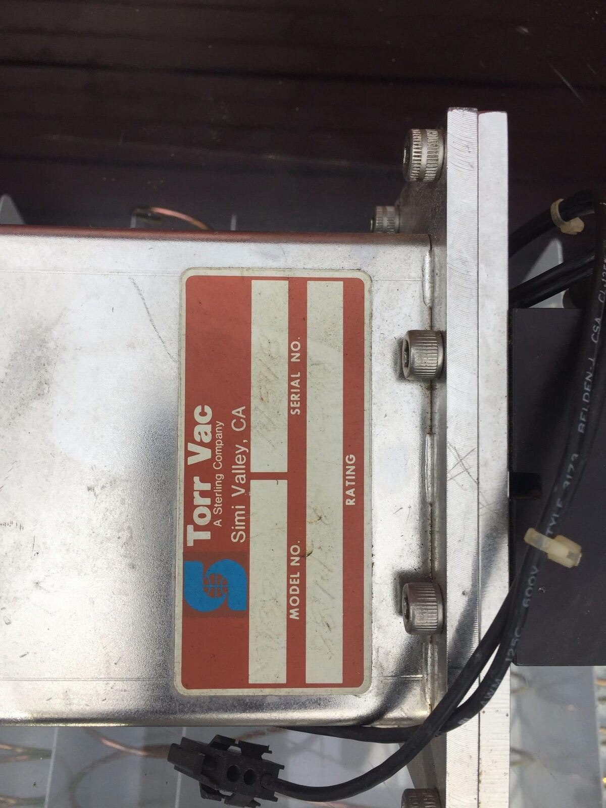 CRYO TORR VAC VACUUM PUMP Model number SA322
