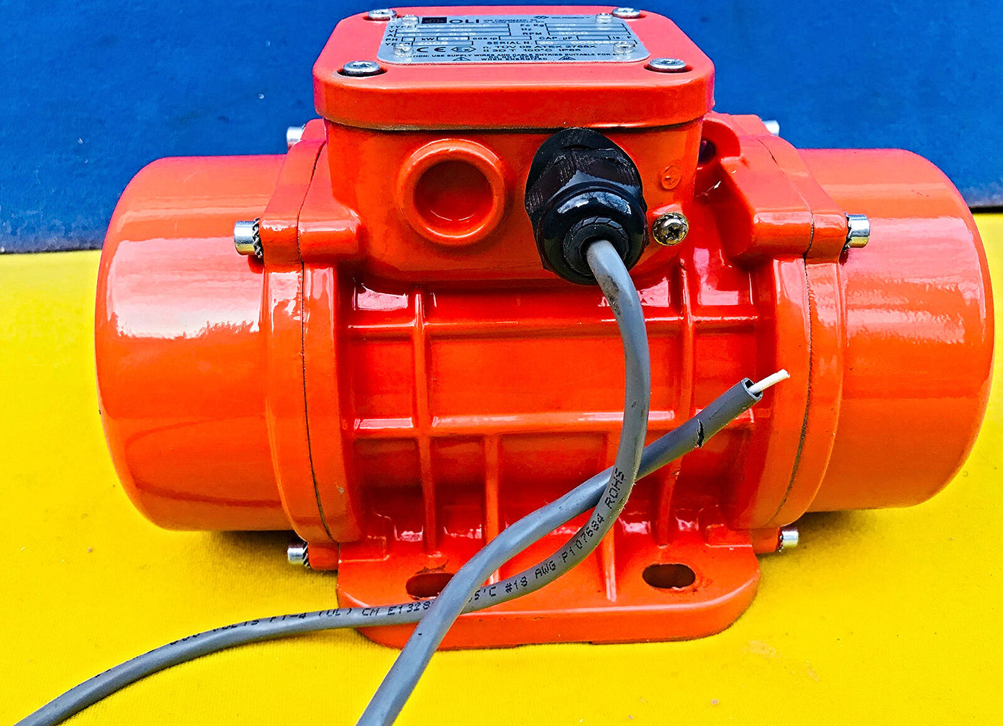 OLI MVE 200/SF ELECTRIC EXTERNAL VIBRATOR MOTOR MOTOVIBRATOR HYDRAULIC FREE SHIP