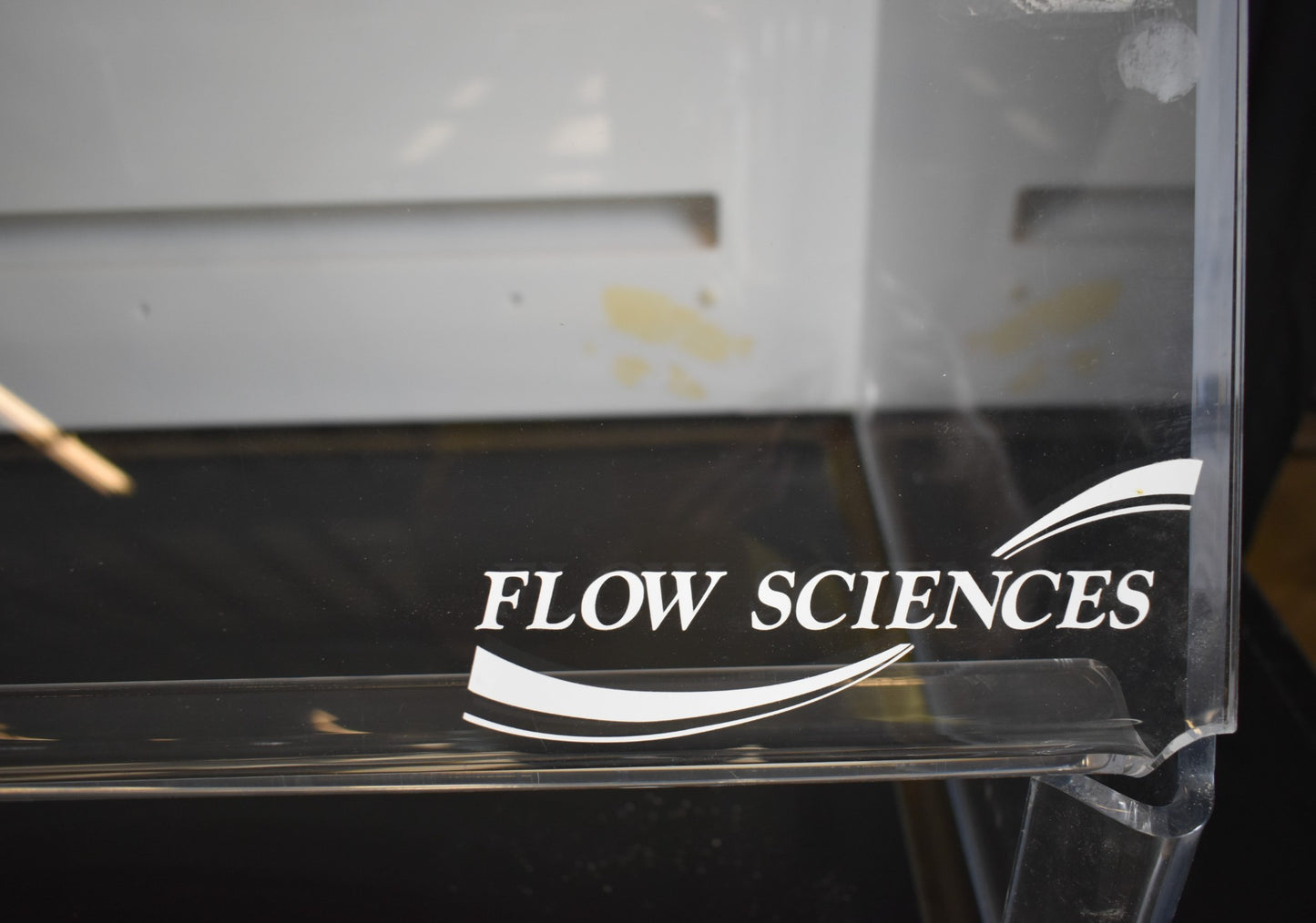 (2) FLOW SCIENCES VBSE VENTED 3ft SAFETY ENCLOSURE FUME HOOD