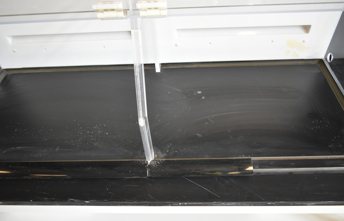 (2) FLOW SCIENCES VBSE VENTED 3ft SAFETY ENCLOSURE FUME HOOD
