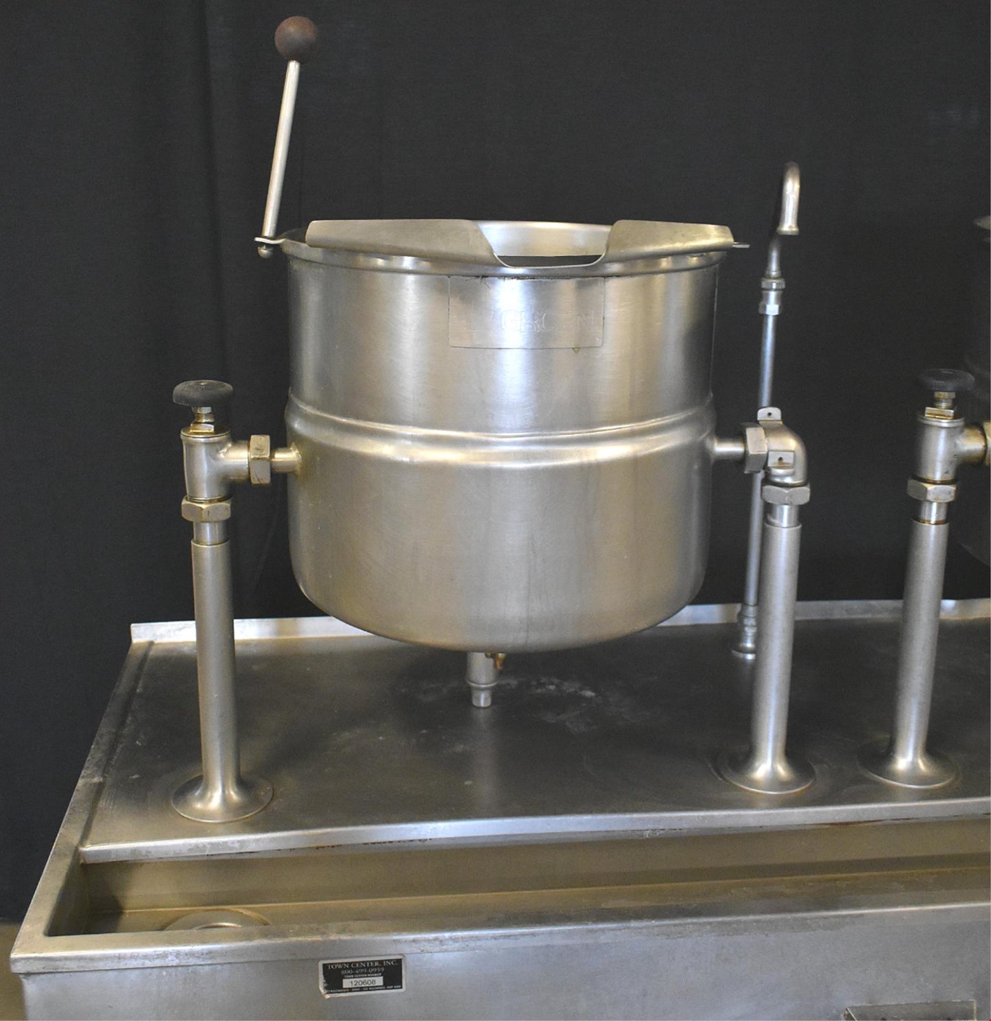 RARE 3 UNIT STATION GROEN TDA/1-40 DIRECT STEAM 30 GALLON TILT KETTLES FREESHIP