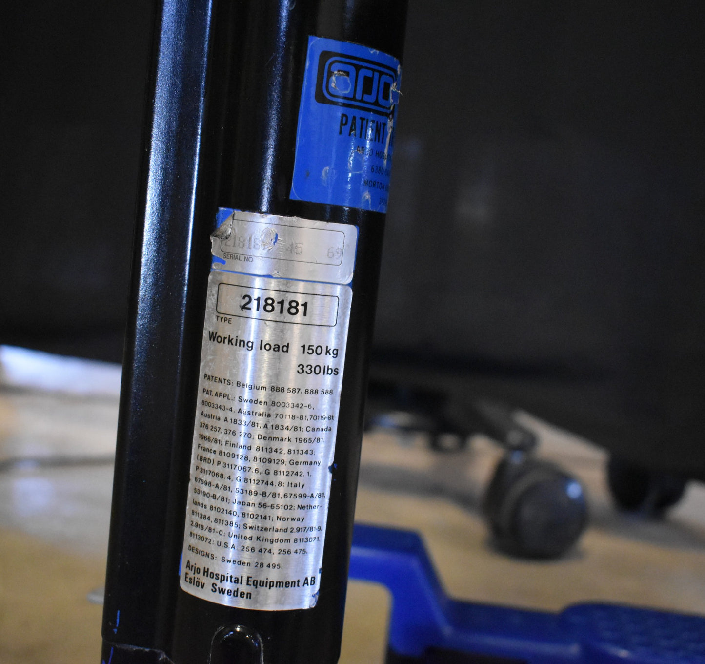 ARJO 17" Up To 36" MANUAL PATIENT TRANSFER LIFT up to 300 lbs PLEASE WATCH VIDEO