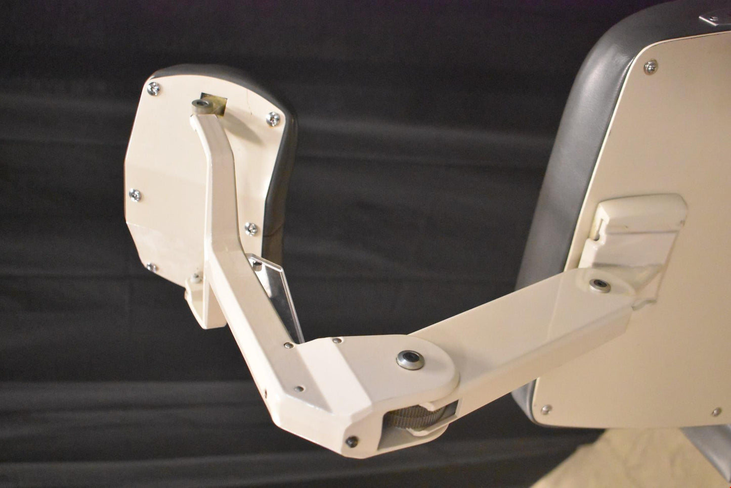 RELIANCE 7000HFC OPHTHALMOLOGIC POWER EXAM CHAIR & INSTRUMENT STAND WATCH VIDEO