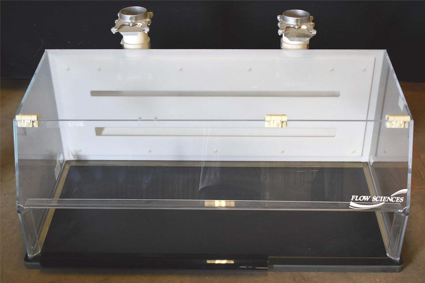 FLOW SCIENCES VBSE VENTED 3ft SAFETY ENCLOSURE FUME HOOD with 2 FAN FILTER MOUNT