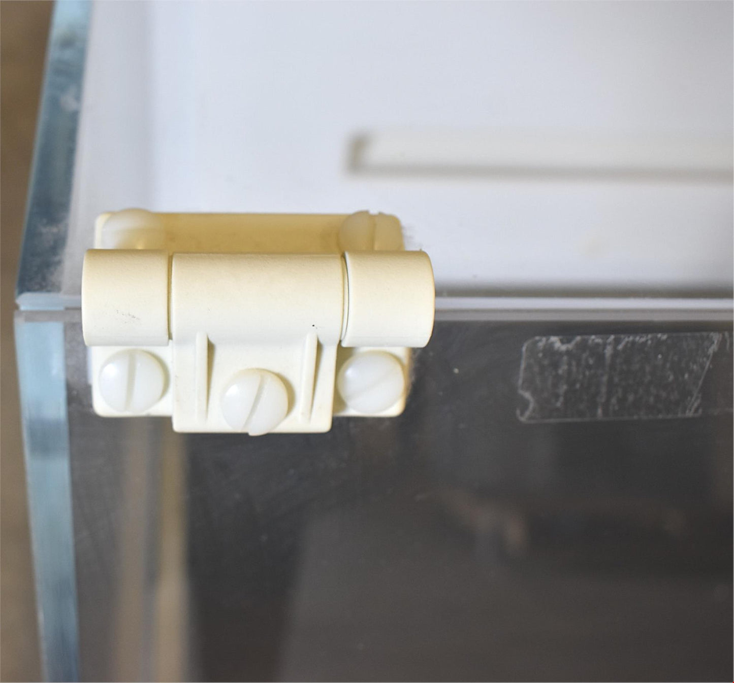 FLOW SCIENCES VBSE VENTED 3ft SAFETY ENCLOSURE FUME HOOD with 2 FAN FILTER MOUNT