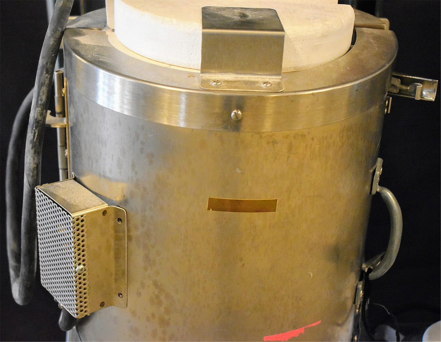 APPLIED TEST SYSTEMS Series 3210 SPLIT TUBE FURNACE 2200°F-1200°C MOUNT BRACKET