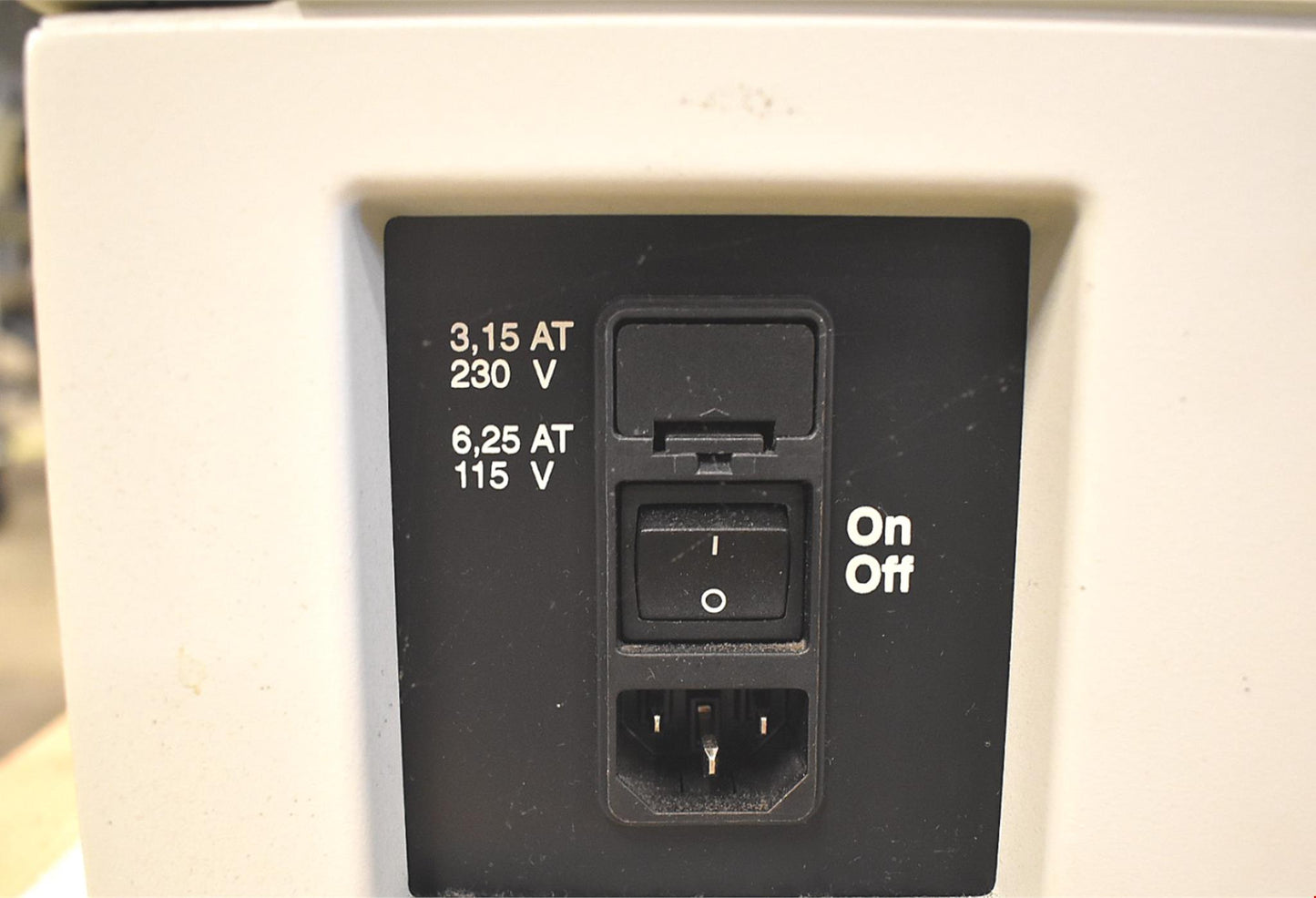 DADE BEHRING BCS BCS ANALYZER AUTOMATED COAGULATION HEMOSTASIS SYSTEM FREESHIP