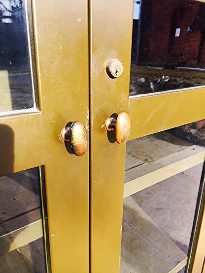 RARE VINTAGE METAL BOOKSHELF BOOKCASE with TWO GLASS DOORS Lock no Key FREESHIP