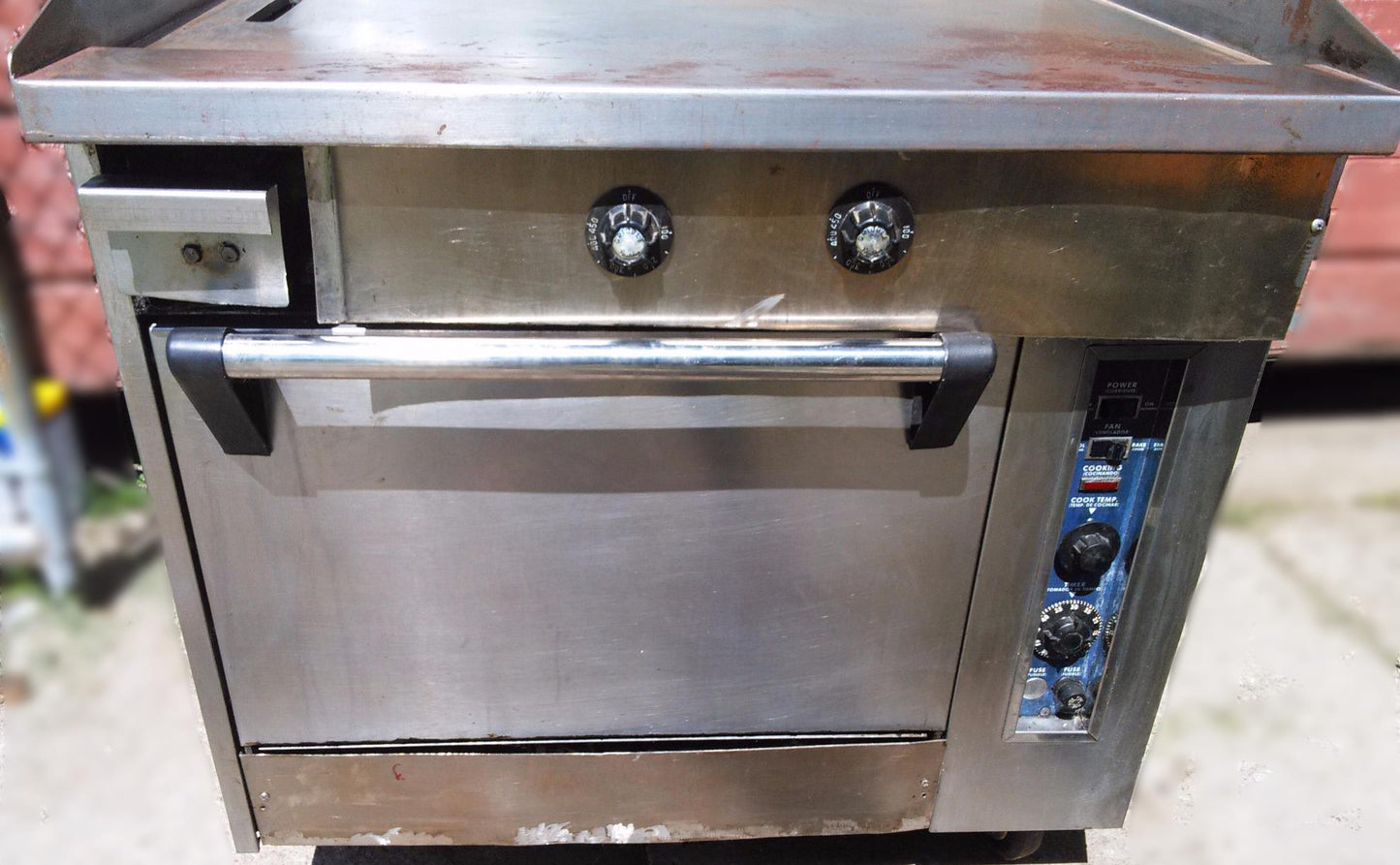 SOUTHBEND MODEL 302 GRIDDLE FLAT TOP & OVEN COMMERCIAL KITCHEN 4 CASTERS KITCHEN