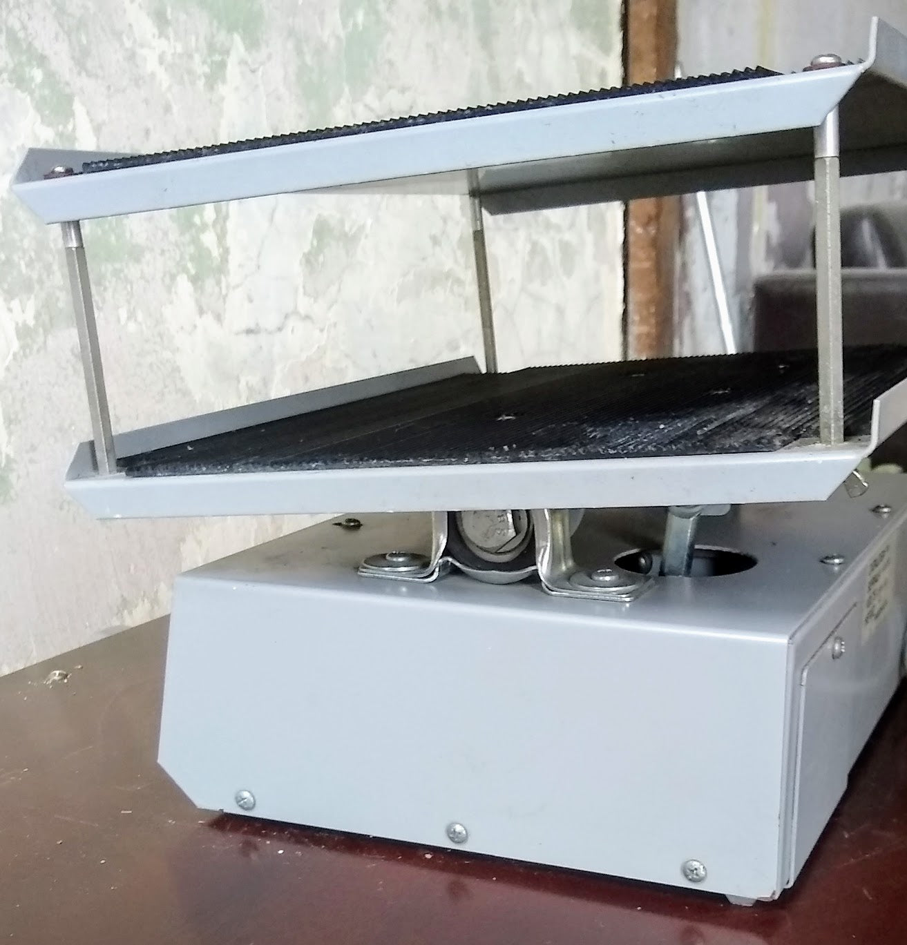 VWR 200 ROCKING 14" x 11" TWO PLATFORM SHAKER 90DAYWARRANTY WATCH VIDEO FREESHIP