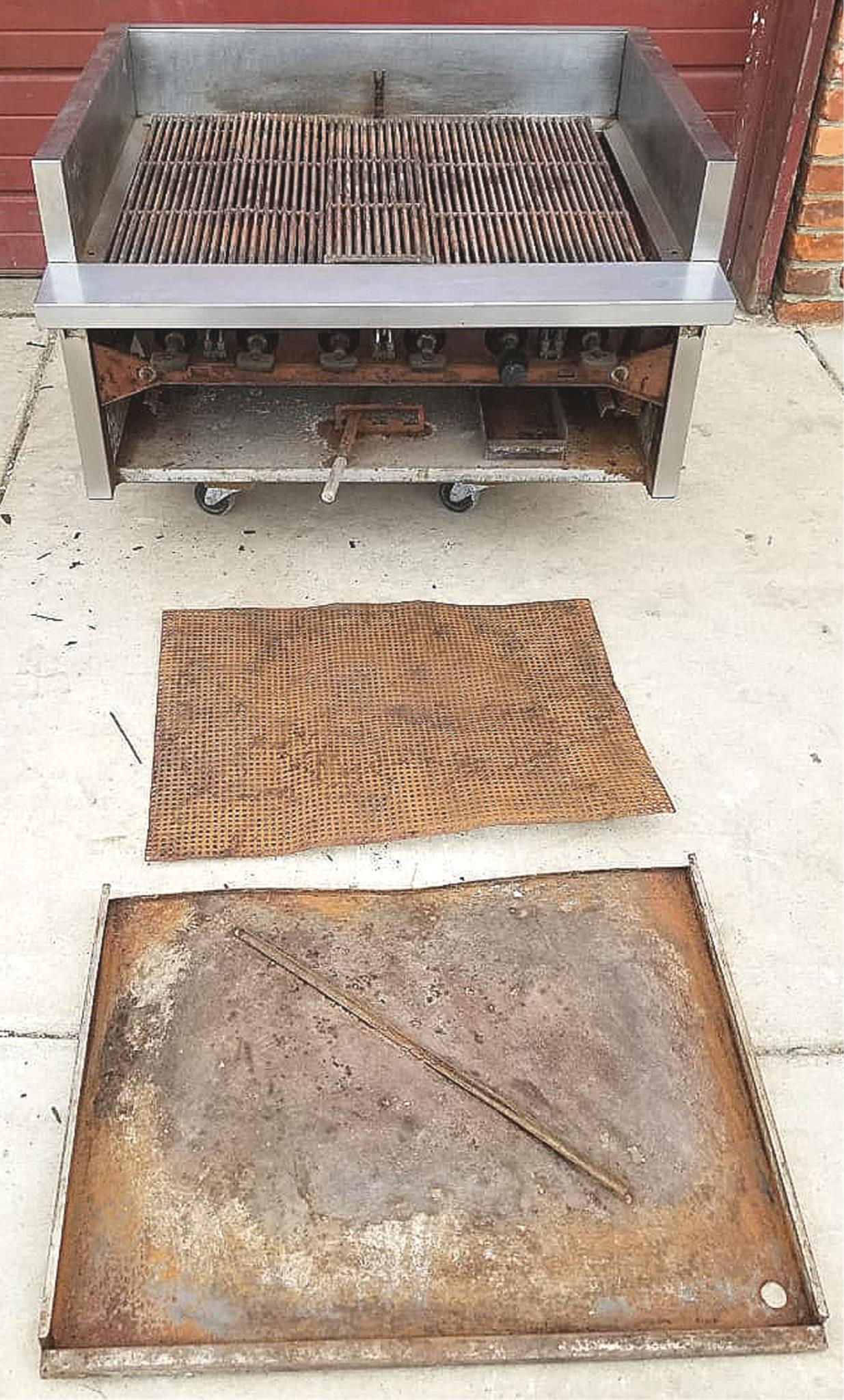 36"wide x 30"deep x 20" high NATURAL GAS HEAVYDUTY CHARBROILER FREE SHIPPING