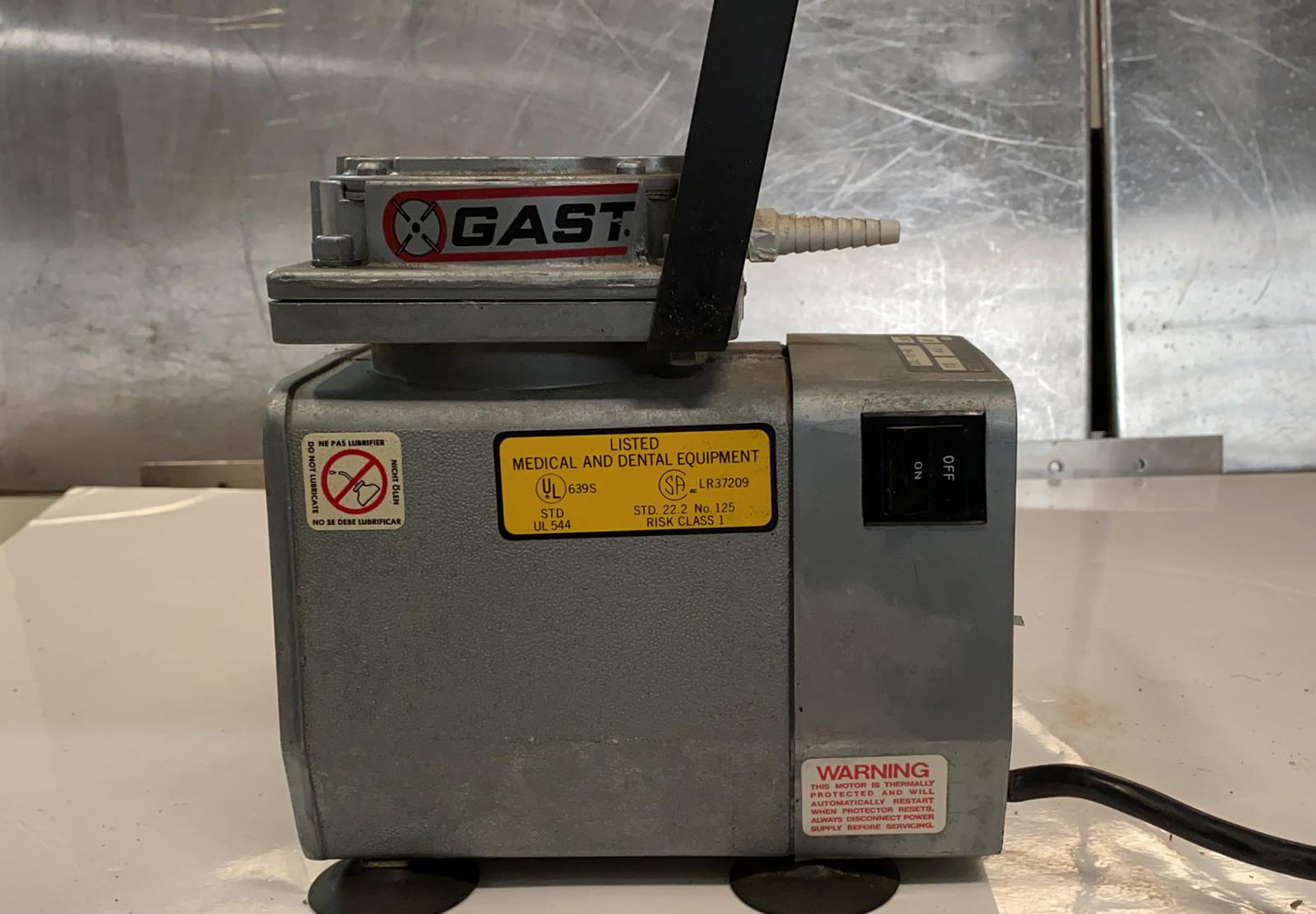 GAST DOA-P101-AA DIAPHRAGM VACUUM PUMP OIL-LESS 0.52cfm AIRCOMPRESSOR WATCHVIDEO