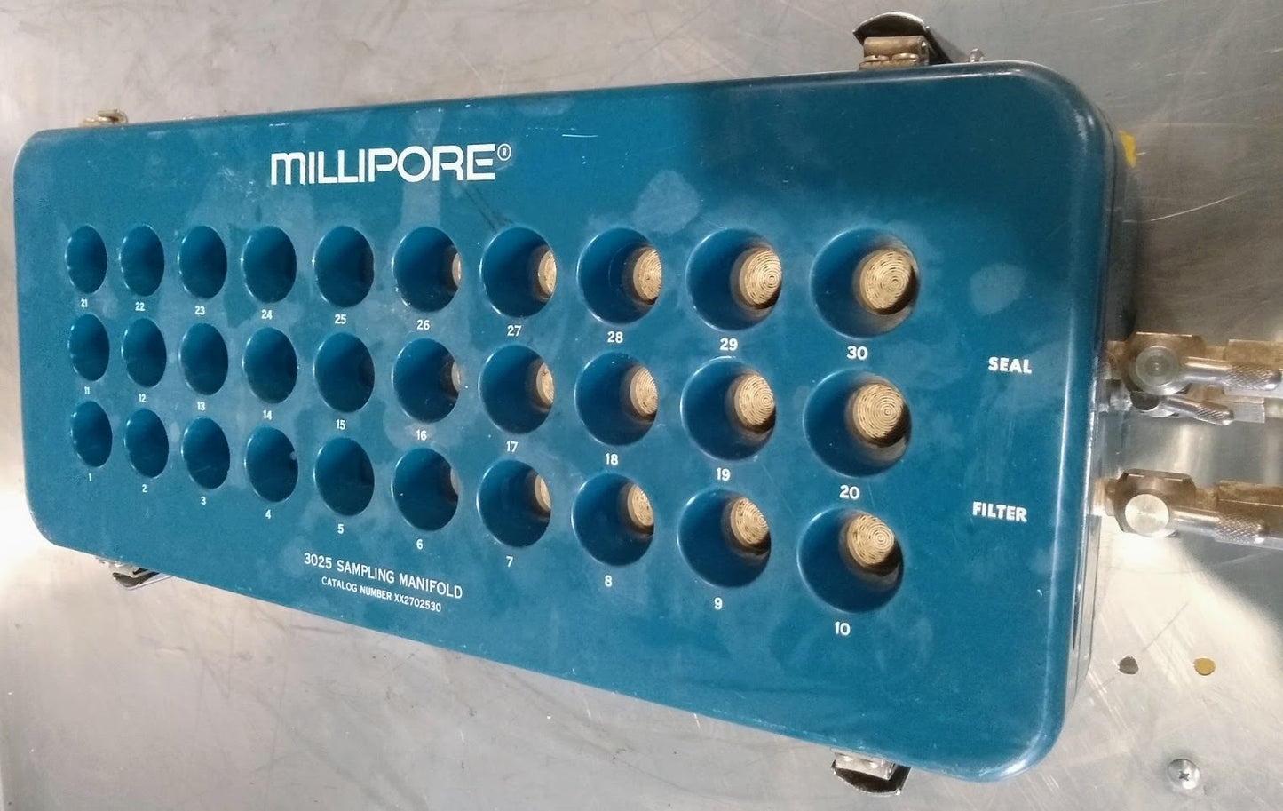 MILLIPORE 3025 SAMPLING MANIFOLD LIQUID BIOBURDEN CFU PLATE COUNTING FILTER TEST