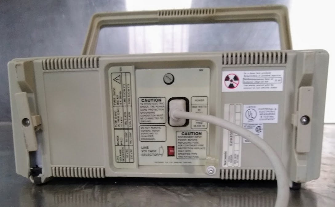 90-DAY-WARRANTY TEKTRONIX 2211 DIGITAL 50MHz OSCILLOSCOPE WATCH VIDEO FREE SHIP