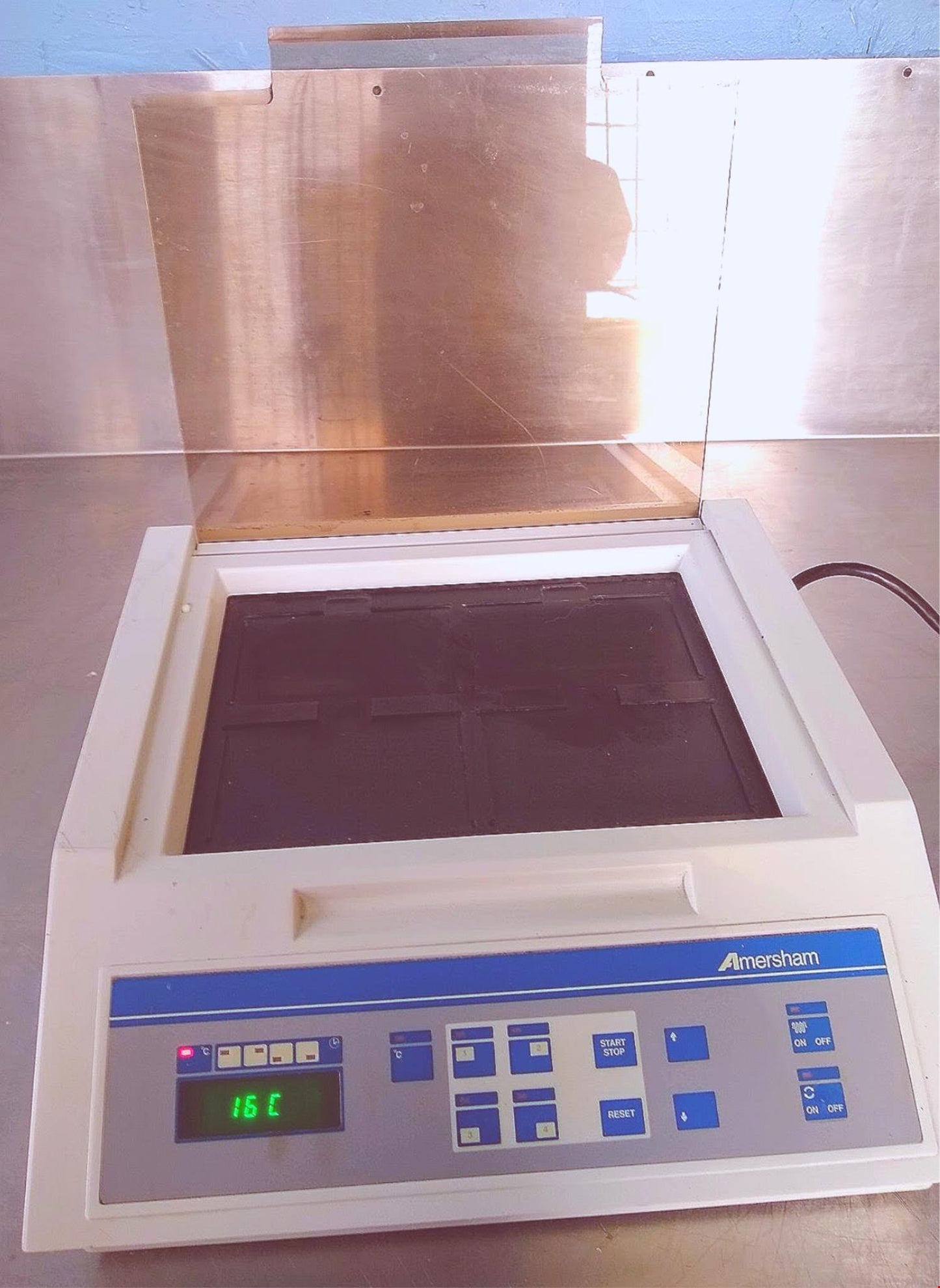 VWR AMERSHAM KODAK LIFE SCIENCE ZLE 164 MICROPLATE INCUBATOR SHAKER FREE SHIP