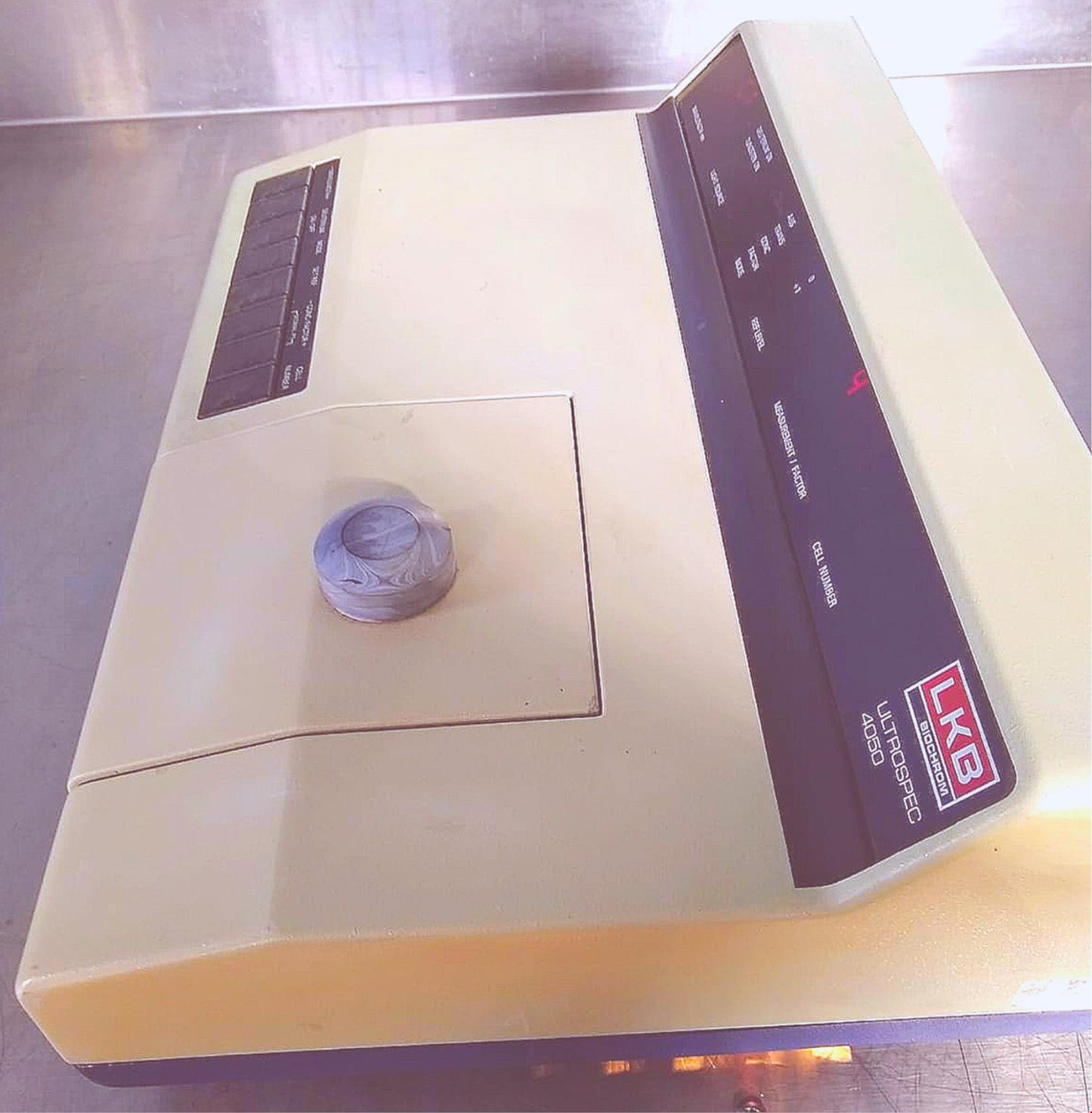 PHARMACIA LKB BIOCHROM ULTROSPEC 4050 UVVis SPECTROPHOTOMETER 200-900nm FREESHIP