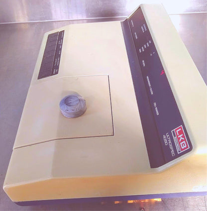 PHARMACIA LKB BIOCHROM ULTROSPEC 4050 UVVis SPECTROPHOTOMETER 200-900nm FREESHIP