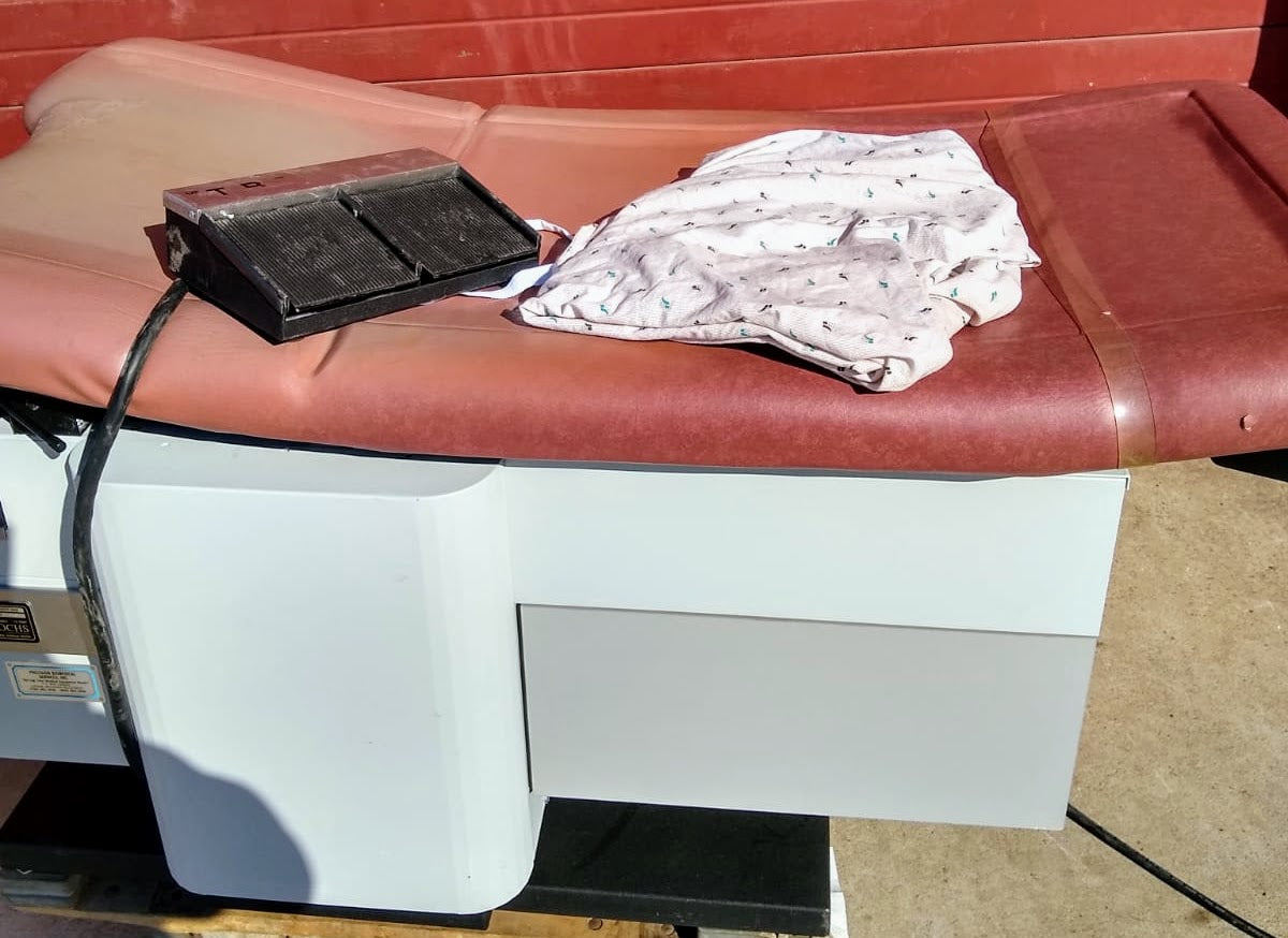 ENOCHS 4000 OB/GYN POWER HI-LO MEDICAL TATOO EXAM TABLE FREESHIPPING WATCH VIDEO