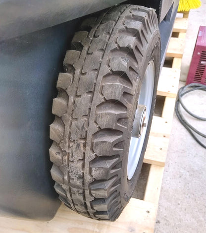 KARCHER KM 100 / 100R RIDE ON SWEEPER with CHARGER & NO BATTERIES FREE SHIPPING