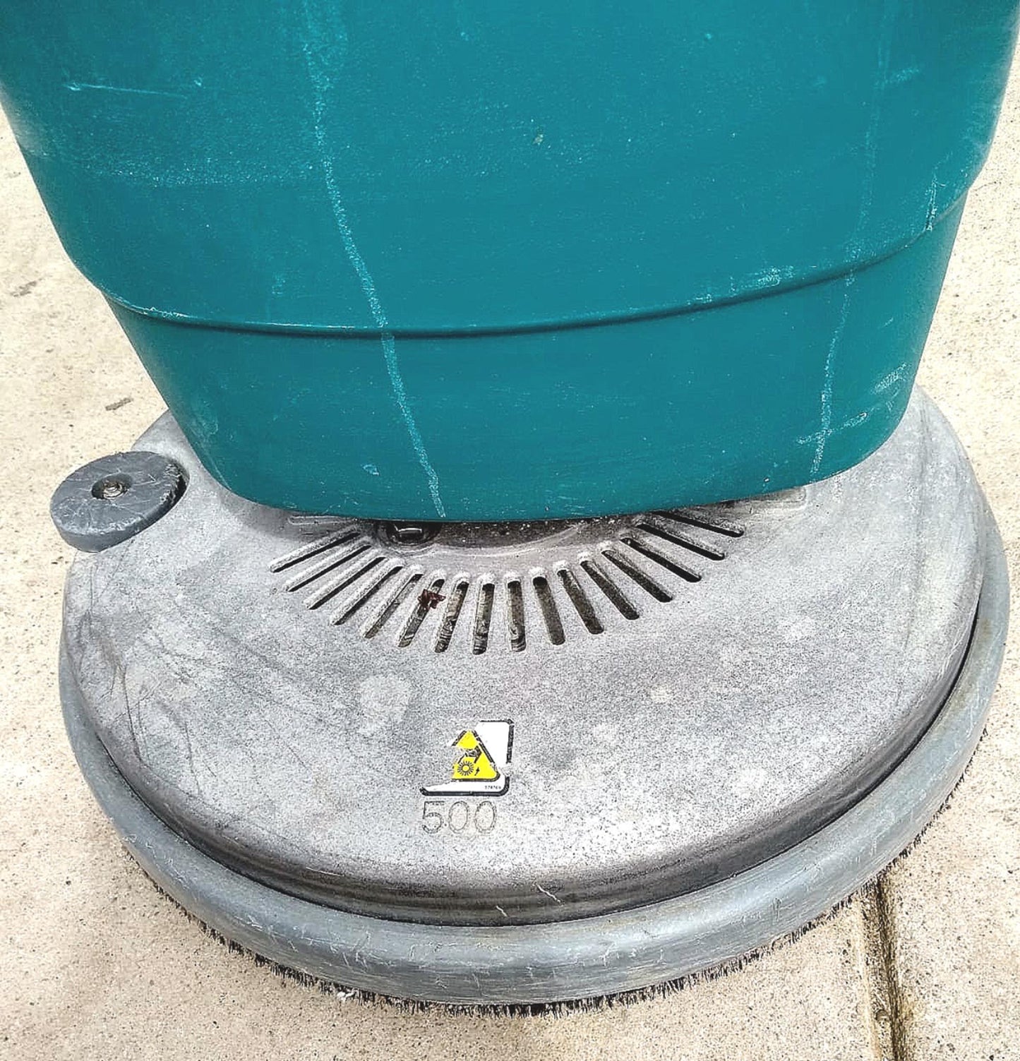 WARRANTY TENNANT T3 EC H2O FAST 20 WALKBEHIND BATTERY FLOOR SCRUBBER WATCH VIDEO