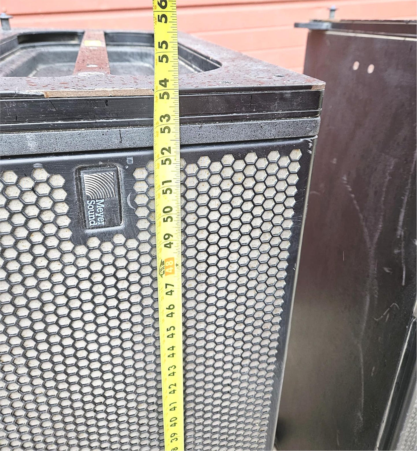 Pair of "BIG HOUSE" MEYER SOUND MILO 60 CURVILINEAR ARRAY LOUDSPEAKERS FREE SHIP