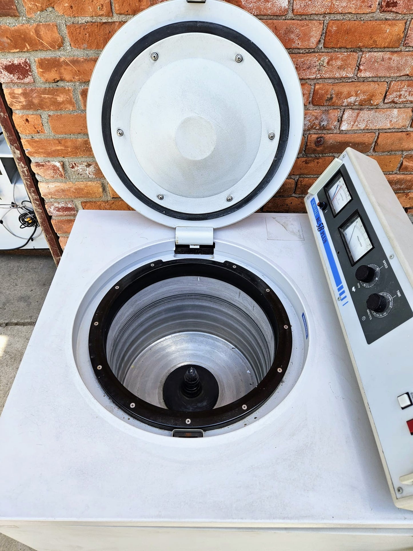 REFURBISHED SORVALL RC-5B PLUS FLOOR REFRIGERATED CENTRIFUGE NO-ROTOR WATCHVIDEO