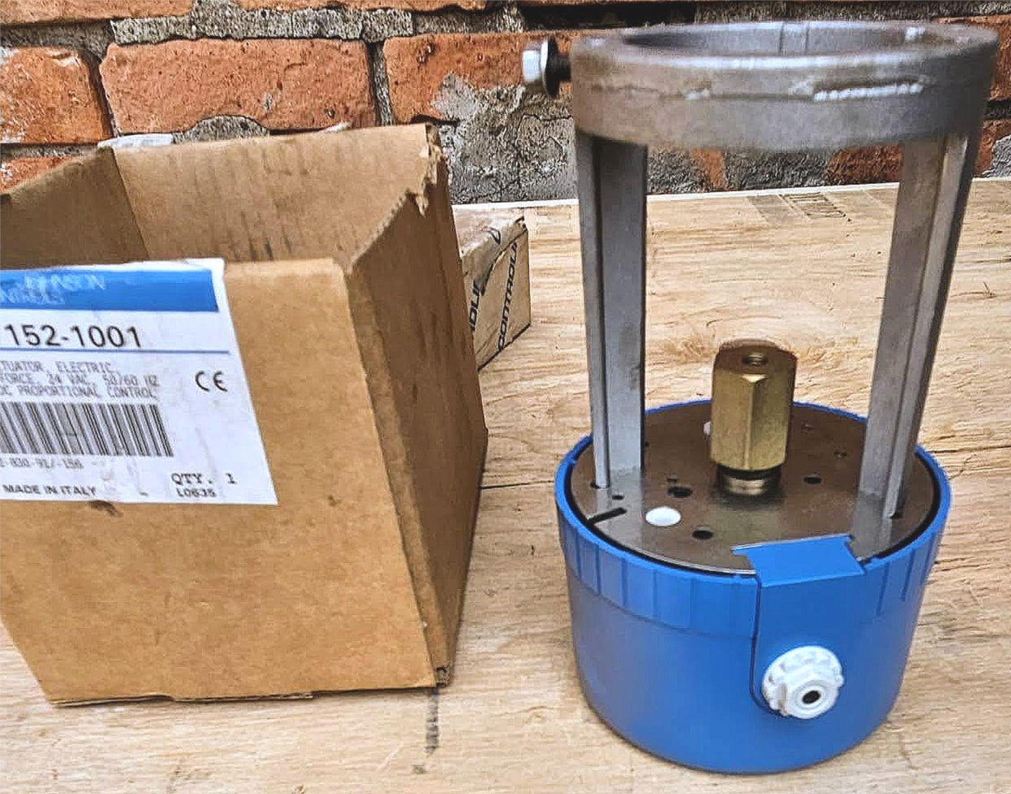 90-DAY-WARRANTY JOHNSON CONTROLS VA-7152-1001 ELECTRIC VALVE ACTUATOR FREE SHIP