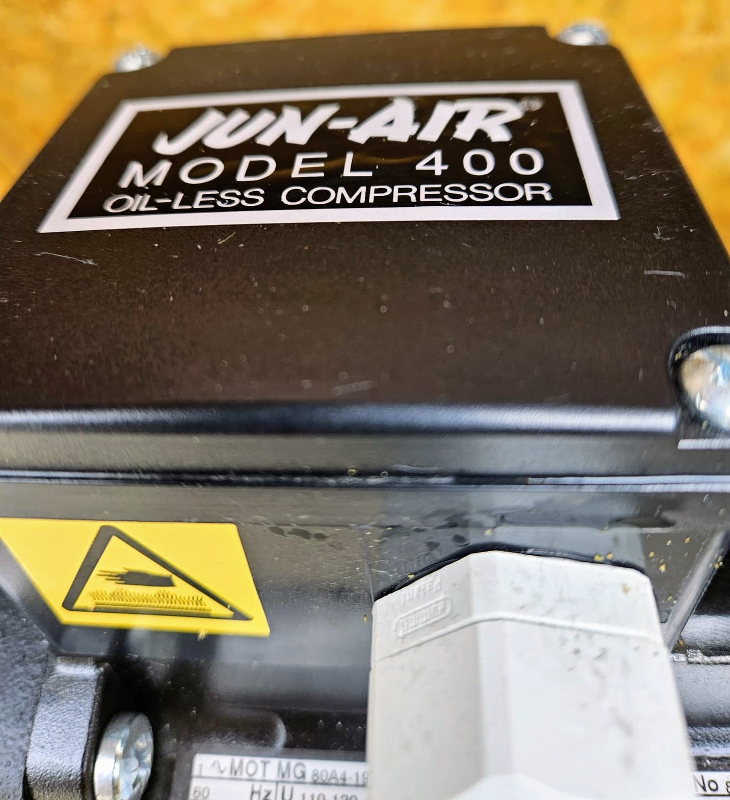 JUN-AIR™ 400-5M 5Litre Quiet Oil-less LAB AIR Compressor 90DAYWARRANTY FREESHIP