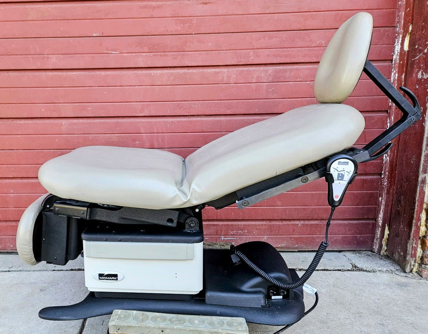 MIDMARK RITTER® 630 POWER PROCEDURE EXAM CHAIR w REMOTE 90DAYWARRANTY WATCHVIDEO