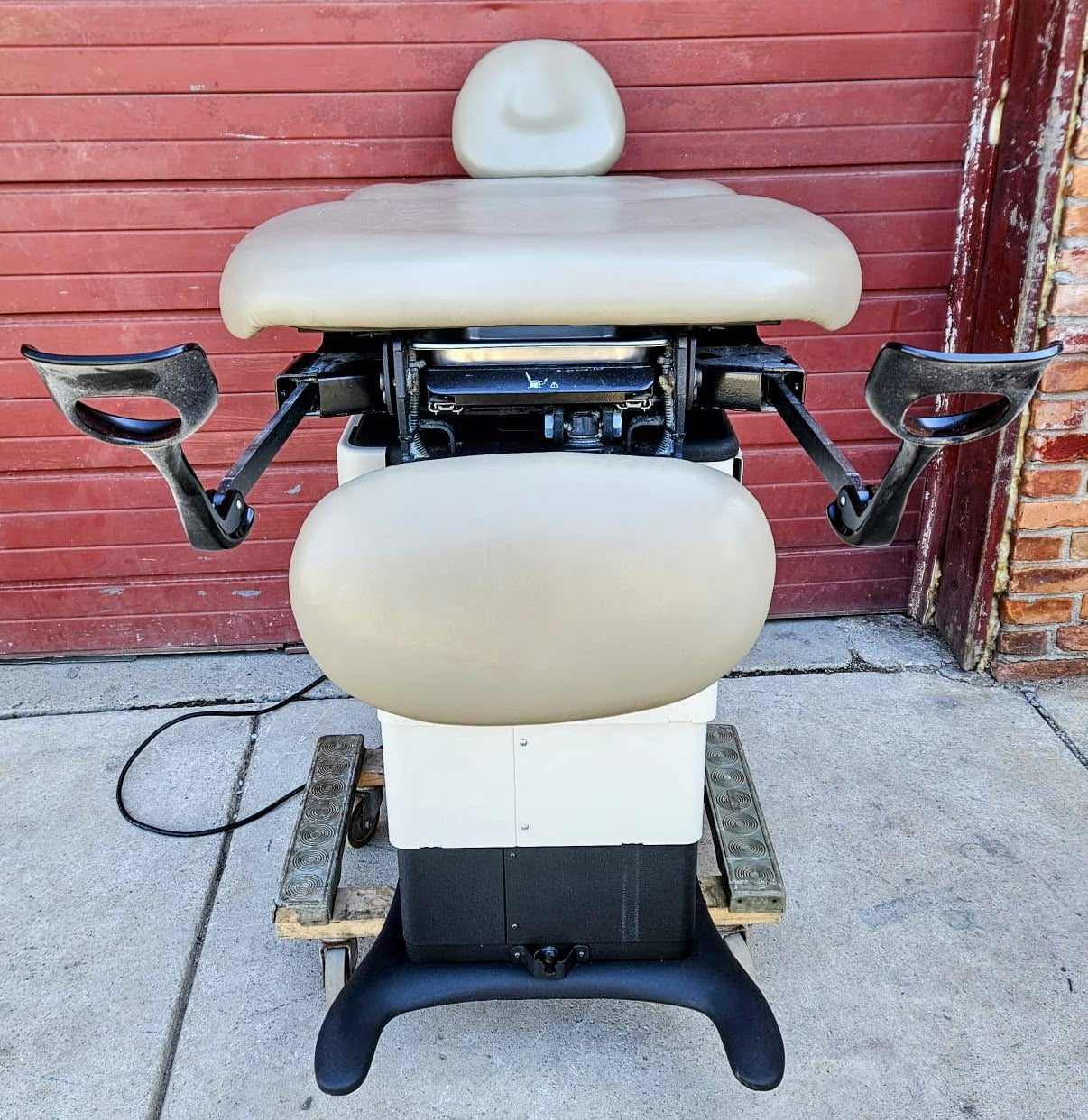 MIDMARK RITTER® 630 POWER PROCEDURE EXAM CHAIR w REMOTE 90DAYWARRANTY WATCHVIDEO