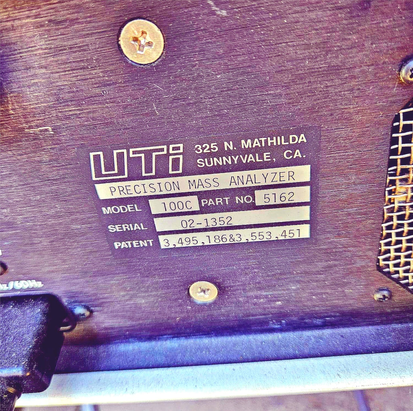 PERKIN-ELMER ULTRA HIGH VACUUM 32-100 / 11-010 ION ELECTRON CHROMATOGRAPH SYSTEM